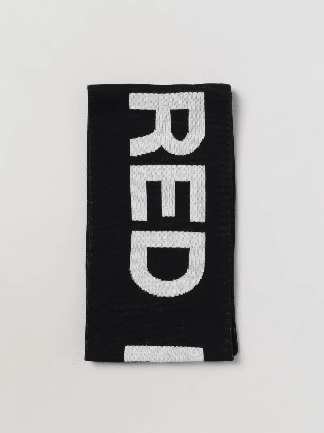 Fred Perry men's scarf